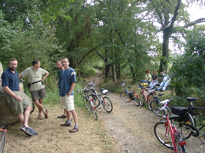 09070001.JPG - Fahrradtour nach Feldberg: Eine der vielen Pausen...