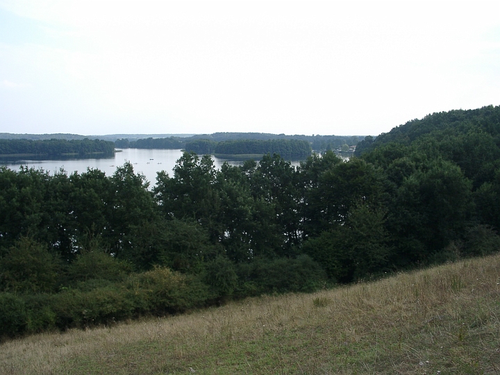 09070009.JPG - Fahrradtour nach Feldberg: Blick ueber den Luzin.