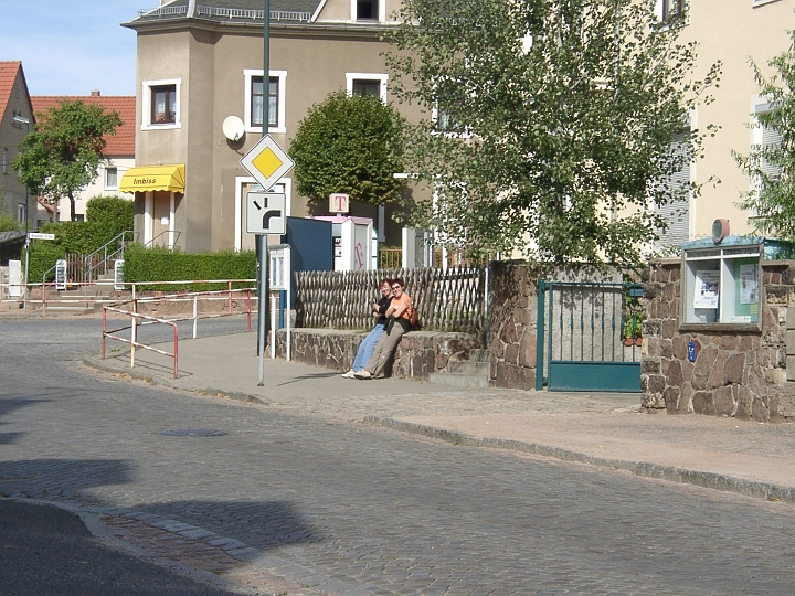 09180010.JPG - wir warteten vergebens auf den Rest der Wandergruppe, da sie einen anderen Weg gewaehlt hatten