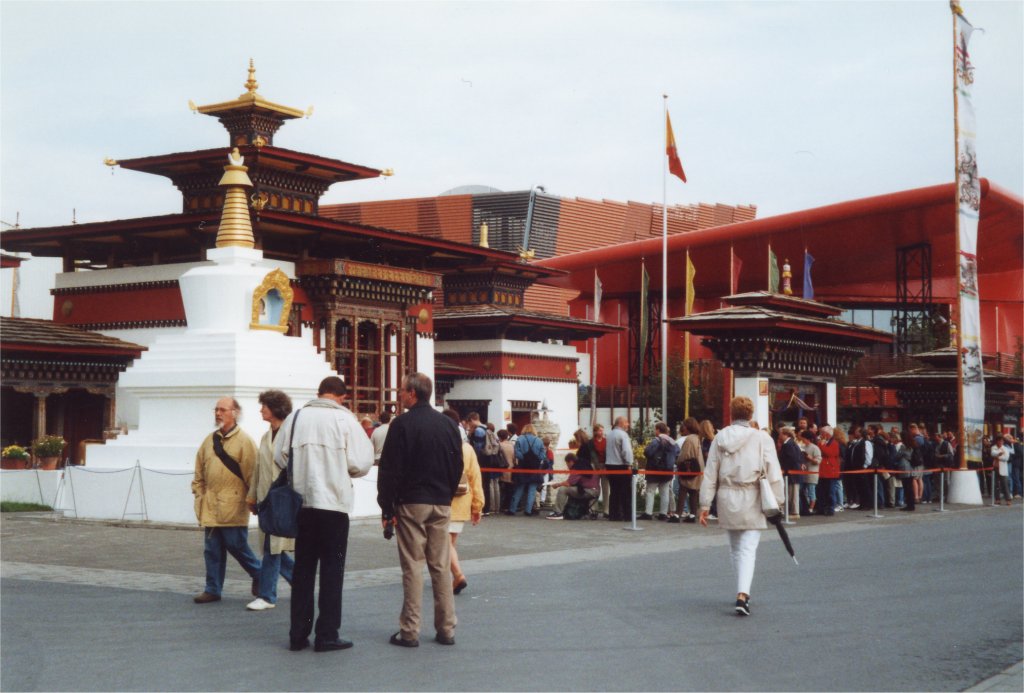 Warteschlange am Pavillon von Bhutan