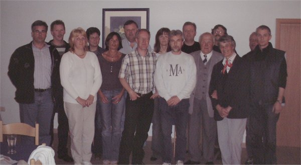 Gruppenfoto mit Prof. Fritzsche (von Juergen, Vergroessern mit Mausklick)