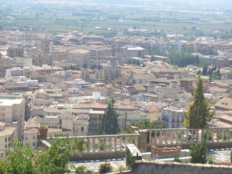CIMG0065.JPG - Granada/Albaicín: Blick vom Mirador de San Cristobal auf die Altstadt