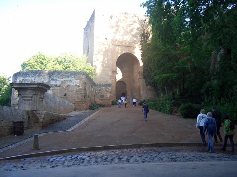 CIMG0076.JPG - Granada/Alhambra: Puerta de la Justicia (Tor der Gerechtigkeit) zur Alhambra