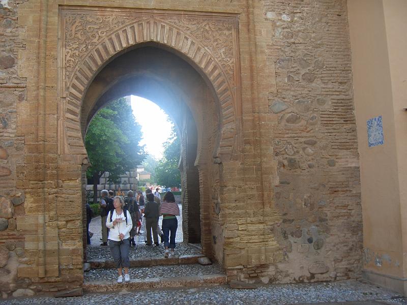 CIMG0079.JPG - Granada/Alhambra: Puerta del Vino (Weintor)