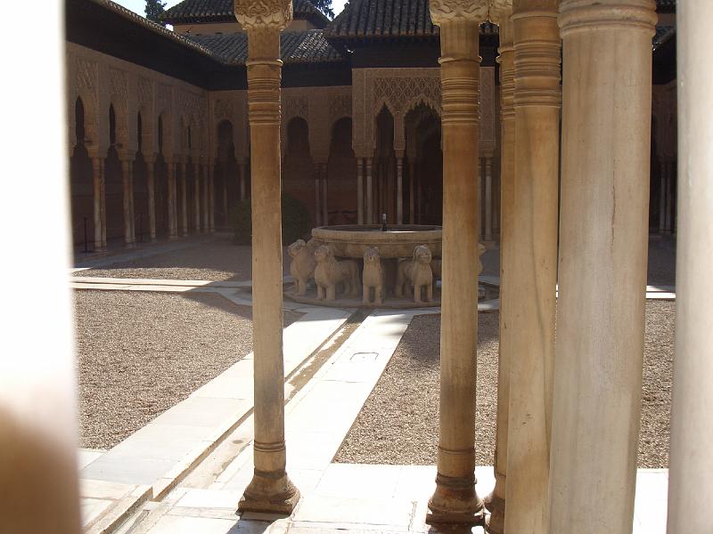 CIMG0090.JPG - Granada/Alhambra: Löwenhof im Königspalast