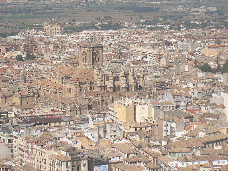 CIMG0106.JPG - Granada/Alhambra: Blick vom Torre de la Vela in der Alcazaba auf das neuere Granada II