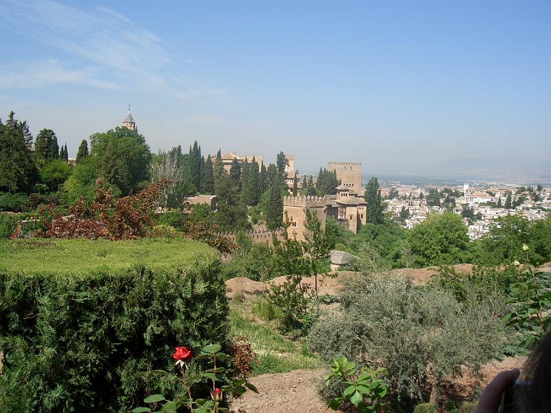 CIMG0119.JPG - Granada/Alhambra: Blick vom Generalife (Garten des Architekten) auf den Königspalast