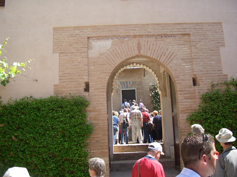 CIMG0125.JPG - Granada/Alhambra: Eingang zum Patio de la Acequia (Wasserbeckenhof) im Generalife