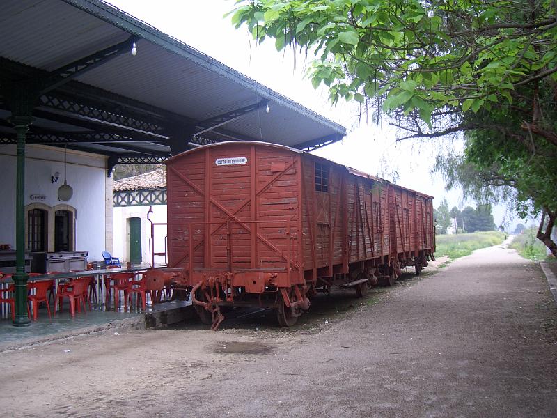 CIMG0163.JPG - Estation de Luque (ehemaliger Bahnhof): alter Güterwaggon