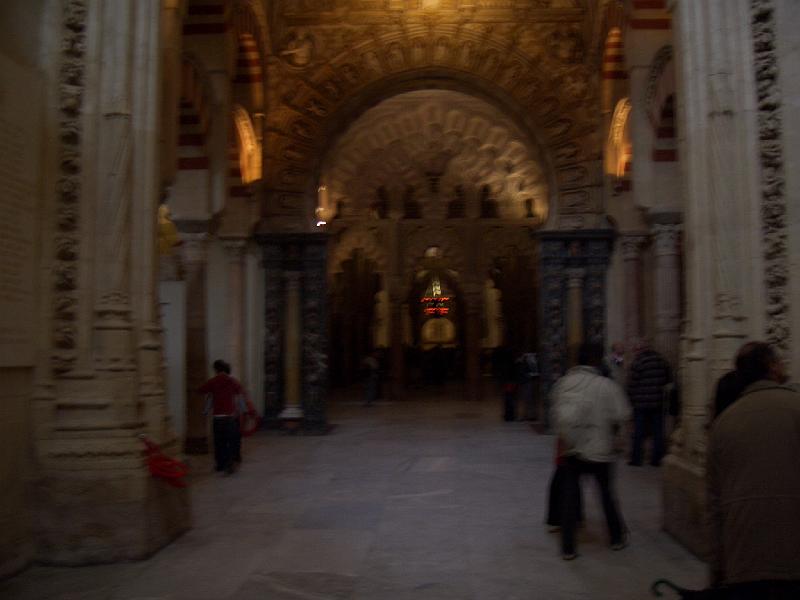 CIMG0196.JPG - Cordoba/Mezquita Catedral: an diesem Torbogen ist der übergang von der Kathedrale zur ehemaligen Moschee