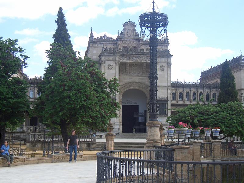 CIMG0215.JPG - Sevilla/Plaza de America: Blick zum ärchologischen Museum