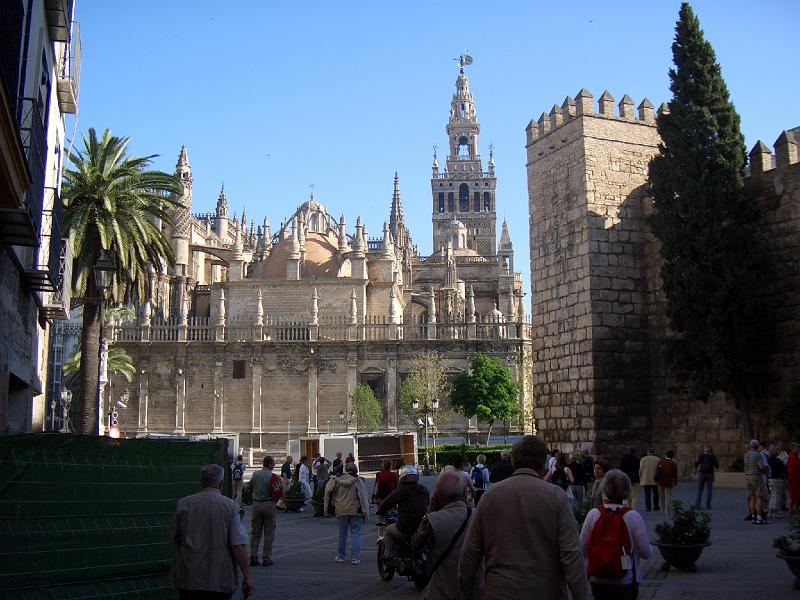 CIMG0226.JPG - Sevilla: Blick auf die Catedral y Giralda