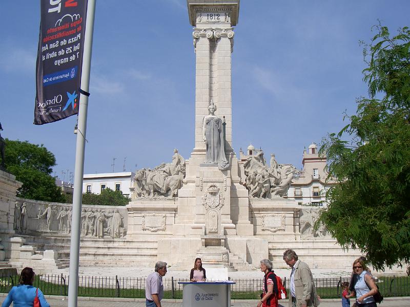 CIMG0261.JPG - Cadiz: Cortes-Monument am Plaza de Espana