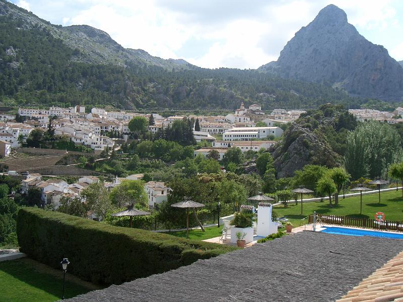 CIMG0286.JPG - Grazalema/Villa Turistica: Blick aus unserem Hotelfenster auf den Ort