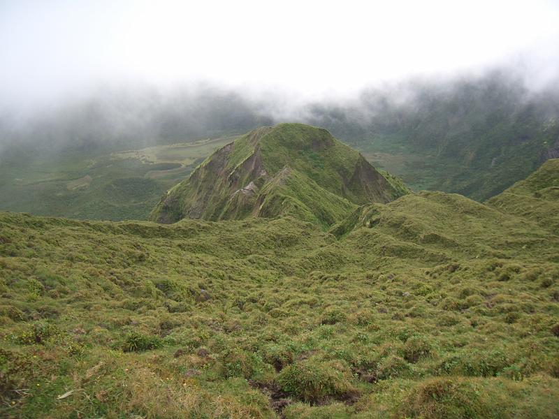 CIMG3349.JPG - Caldeirawanderung: ... und es ist ein wenig zu sehen.