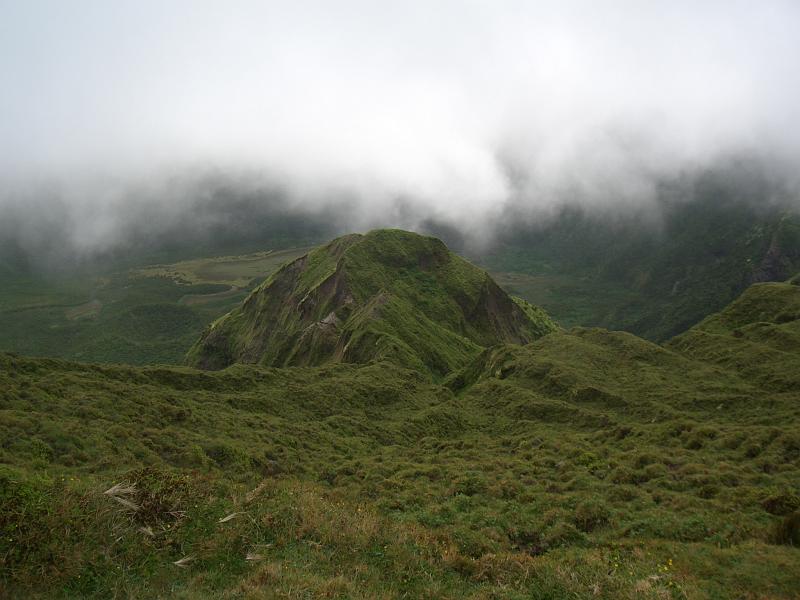 CIMG3350.JPG - Caldeirawanderung: ... und es ist ein wenig zu sehen.