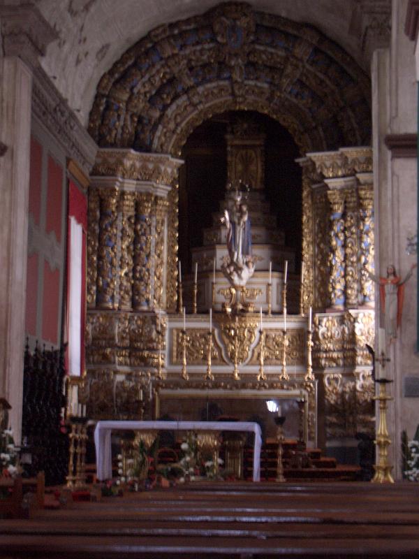 CIMG3441.JPG - Ribeira Grande: Altar in der Heiligengeistkirche.