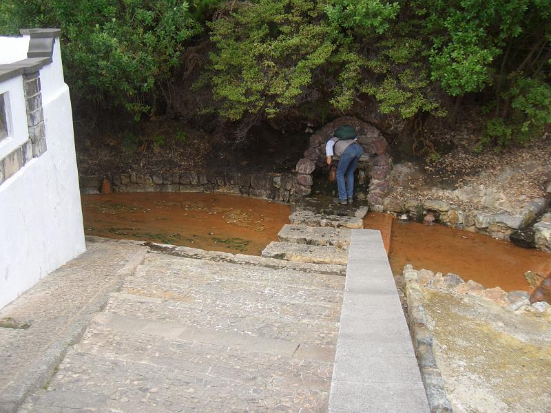 CIMG3468.JPG - Furnas: ...und es gibt auch viele kalte und heisse Mineralquellen.