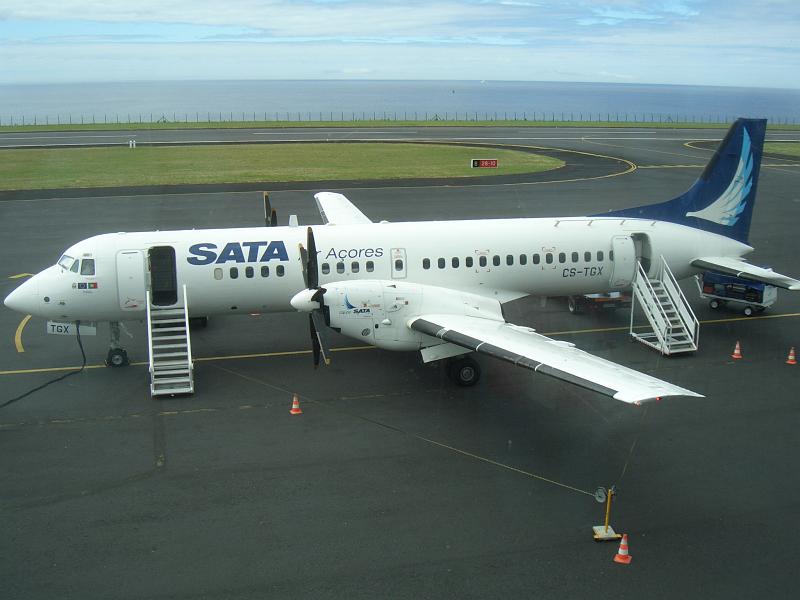 CIMG3296.JPG - Terceira/Flughafen: Mit dieser Maschine fliegen wir nach Faial.