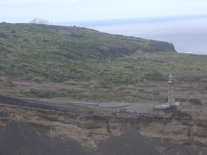 CIMG3333.JPG - Capelinhos: Blick zum alten Leuchtturm.