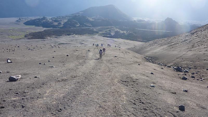 P1000199.JPG - Wanderung in Cha das Caldeiras: Aufstieg zum Pico Pequeno im Aschefeld.