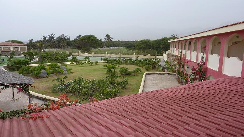 P1000410.JPG - Porto Novo: Unser Hotel Santantao Art Resort.