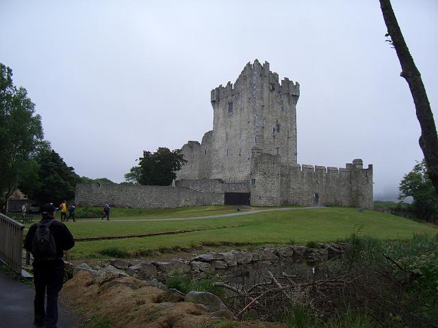 CIMG0545.JPG - Killarney Nationalpark: Ross Castle am Lough Leane, der Ausgangspunkt unserer Bootsfahrt