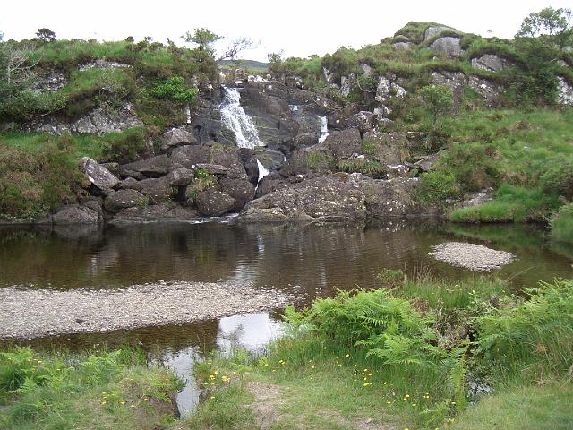 CIMG0564.JPG - Killarney Nationalpark: Picknickplatz an einem Wasserfall