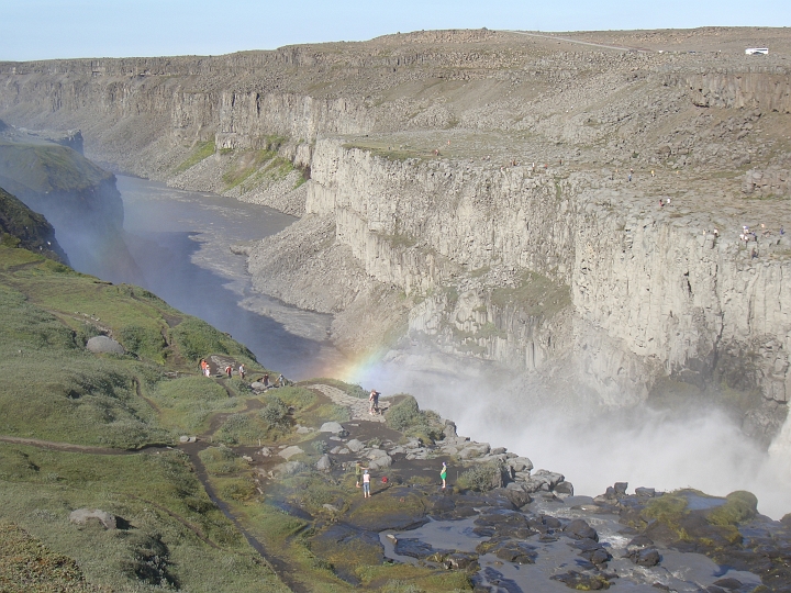 CIMG2521.JPG - Dettifoss: Es bilden sich oft ein Regenbogen.