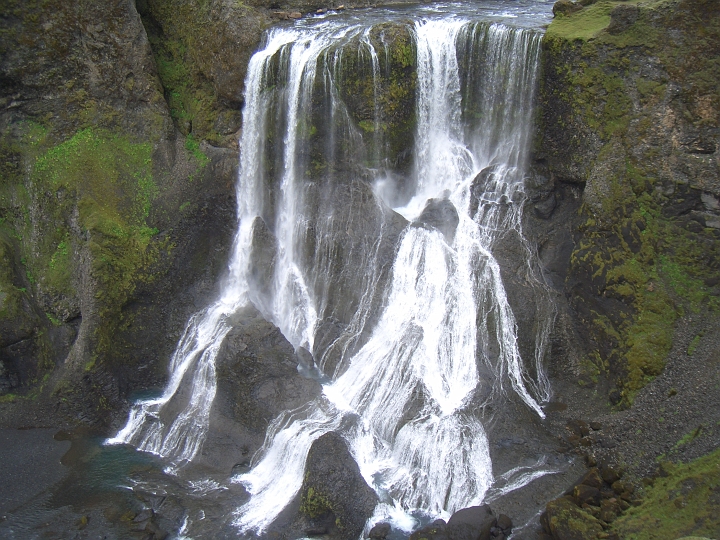 CIMG2696.JPG - Fagrifoss: Schoener Wasserfall an der F206.