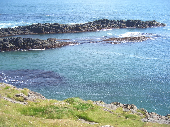 CIMG2648.JPG - Lond: Abstecher zum Meer mit Klippen.