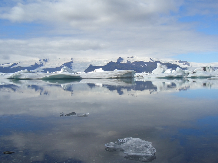 CIMG2672.JPG - Joekulsarlon: Eisberge im Gletschersee.