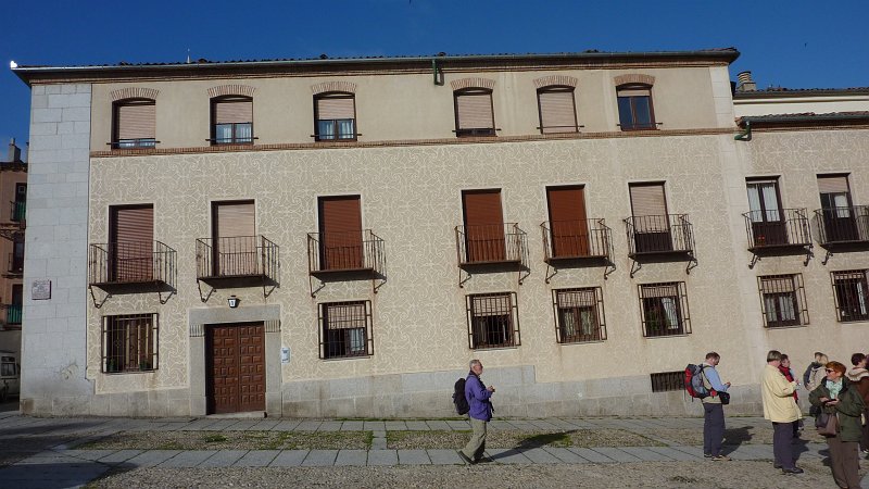 P1000671.JPG - Segovia: Altes Wohnhaus am Plaza de San Esteban.