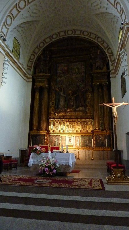 P1000742.JPG - Avila/Kirche Sta. Teresa: Altar.