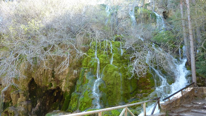 P1000878.JPG - Rio Cuervo: Wasserfälle.