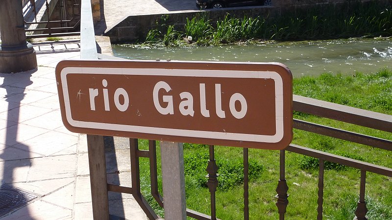 P1000954.JPG - Molina de Aragon: Schild zum Fluß.