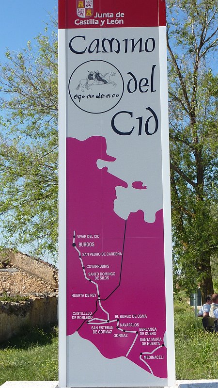 P1010014.JPG - Gormaz: Tafel für den El Cid Weg (für die Straßen-Variante).