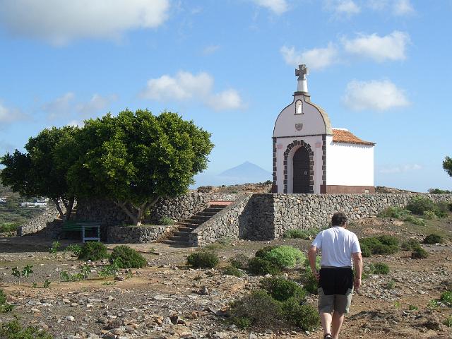 CIMG1093.JPG - Calvarienberg (806m): Blick zur Ermita San Isidor.