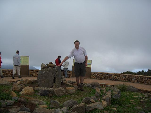 CIMG1161.JPG - Garajoney (1484m): Christian auf dem Gipfel.