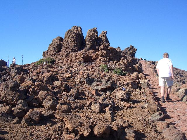 CIMG2127.JPG - Roque de los Muchachos: Blick zum Gipfel (2426m)