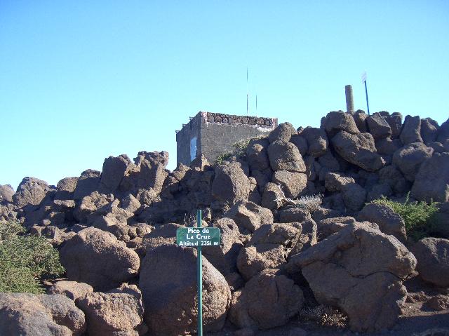 CIMG2141.JPG - Pico de la Cruz (2351m): Blick zum Gipfel