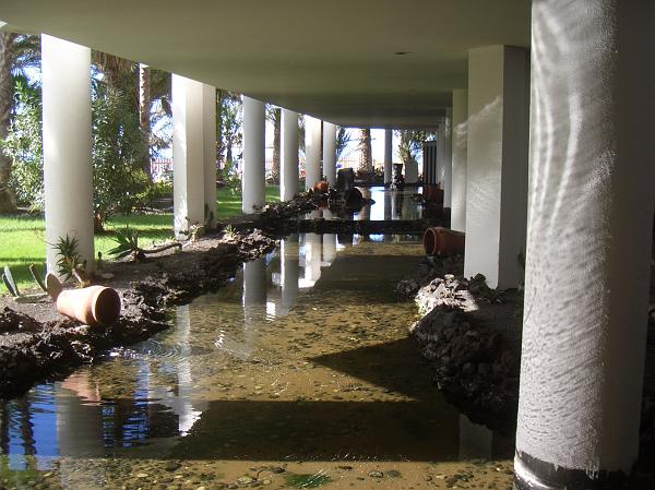 CIMG3025.JPG - Puerto Naos/Hotel Sol La Palma: So sieht es im Erdgeschoss des Hotels aus.