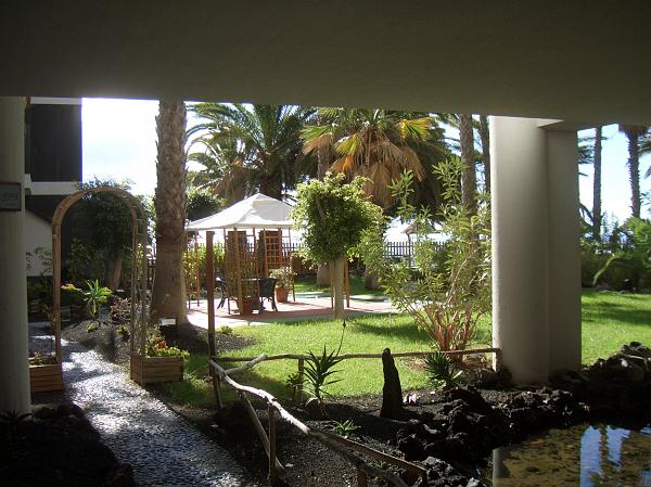CIMG3027.JPG - Puerto Naos/Hotel Sol La Palma: Teehaus im Hotelgarten.