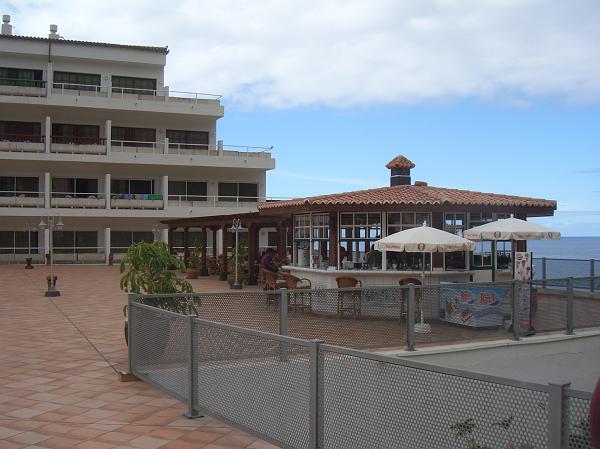CIMG3033.JPG - Puerto Naos/Hotel Sol La Palma: Blick auf die Poolbar.