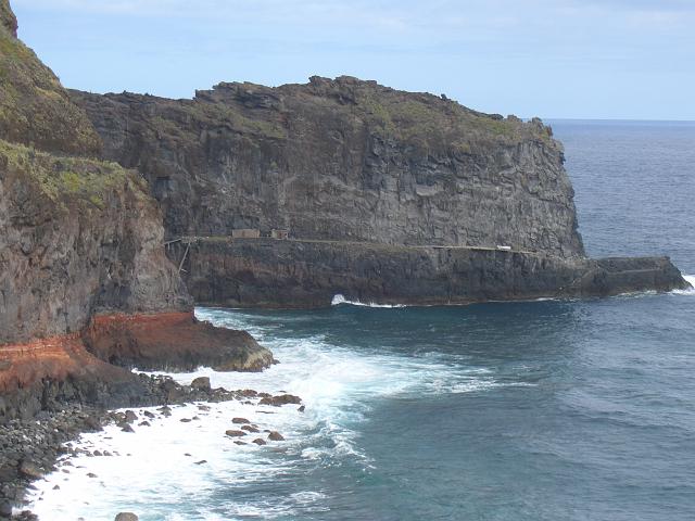 CIMG1484.JPG - bei São Jorge: Im Hintergrund ist die Ponta de S. Jorge zu sehen.