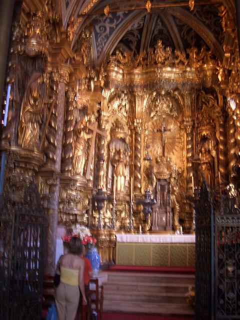 CIMG1659.JPG - Funchal: Altar der Kathedrale.