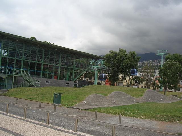 CIMG1677.JPG - Funchal: Talstation der Seilbahn nach Monte.