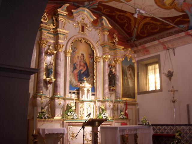 CIMG1762.JPG - Curral das Freiras/Kirche: Altar der Kirche.