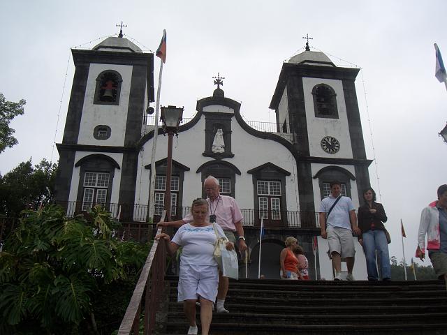 CIMG1767.JPG - Monte: Freitreppe zur Kirche Nossa Senhora do Monte.