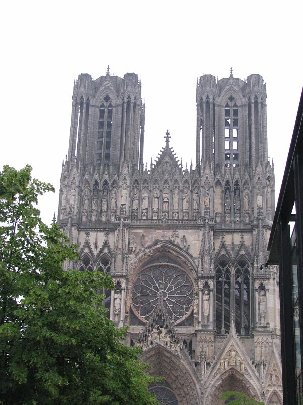 IMG_2507.JPG - Reims: Blick zur Kathedrale